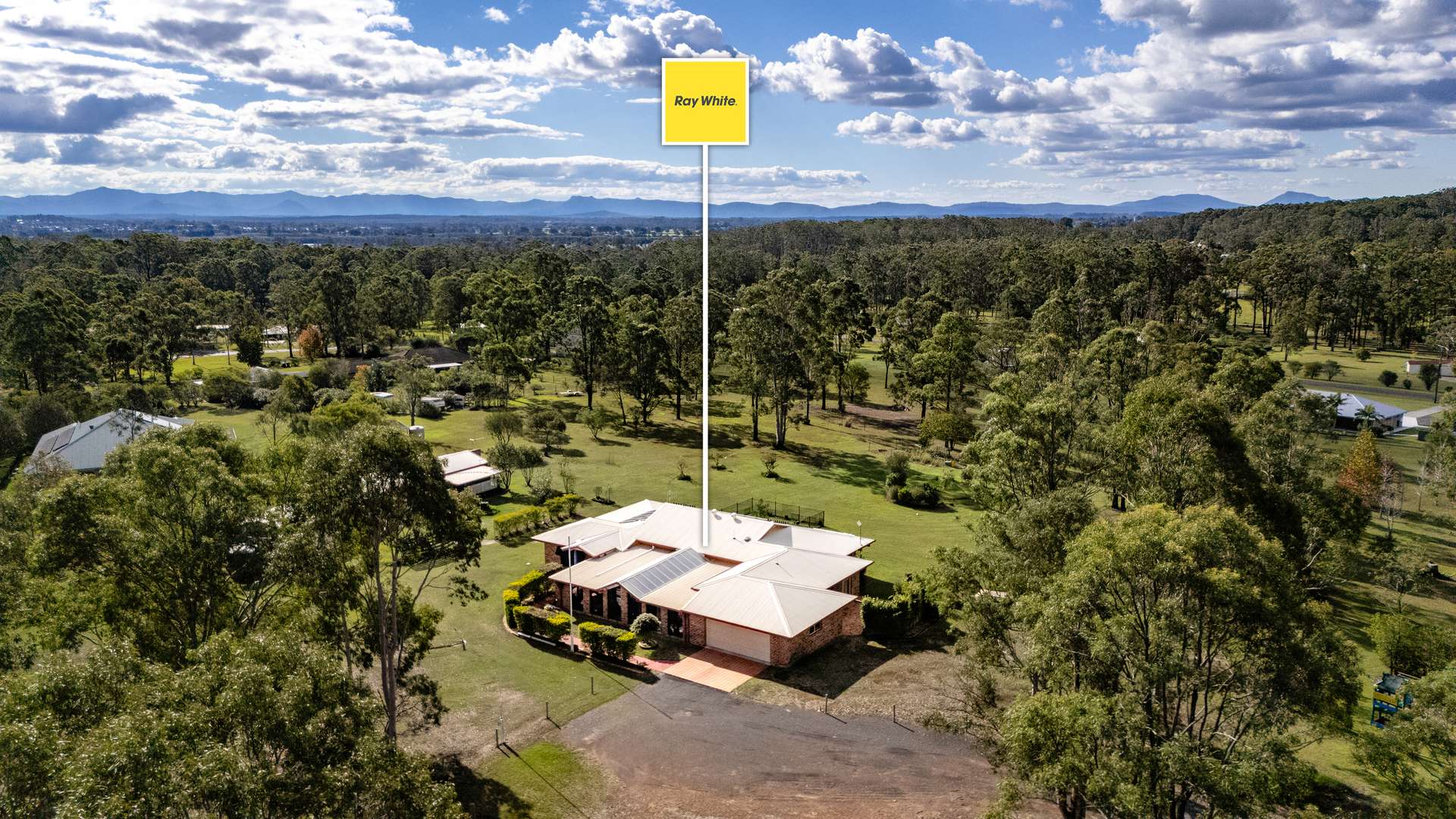 16 Jonnel Heights Place, Pampoolah For Sale by Farmbuy.com - image 16