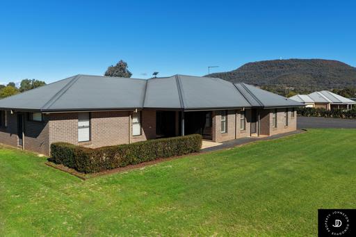 Farm For Sale - NSW - Gunnedah - 2380 - ACREAGE LIVING WITH IMPRESSIVE IMPROVEMENTS 