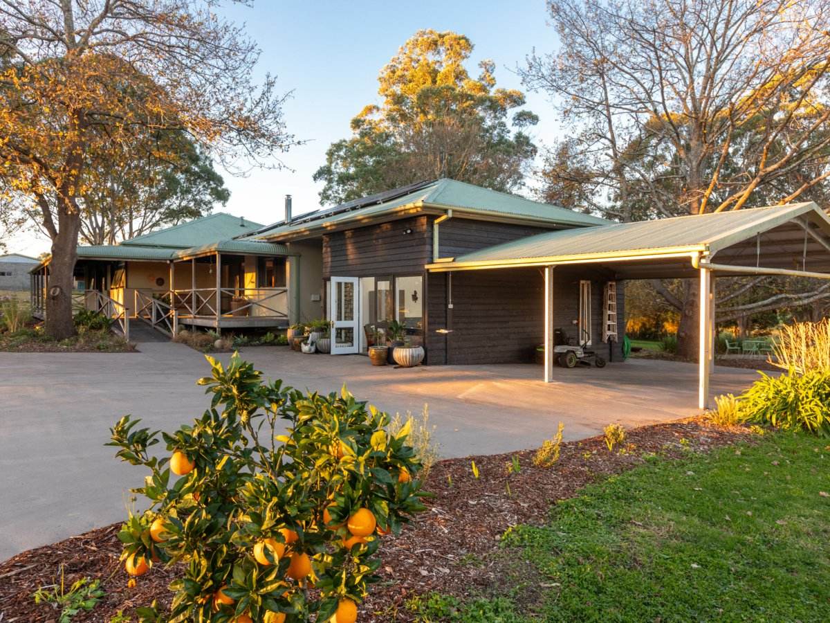 12 Corridgeree Road, Tarraganda For Sale by Farmbuy.com - image 1