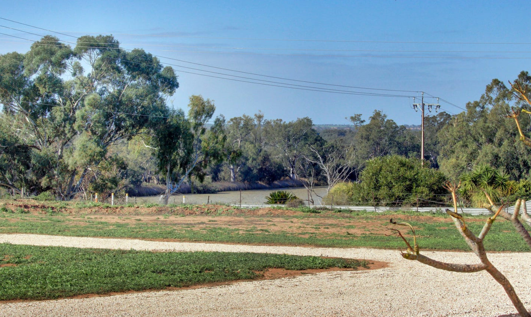 421 Riverview Drive, Berri For Sale by Farmbuy.com - image 9