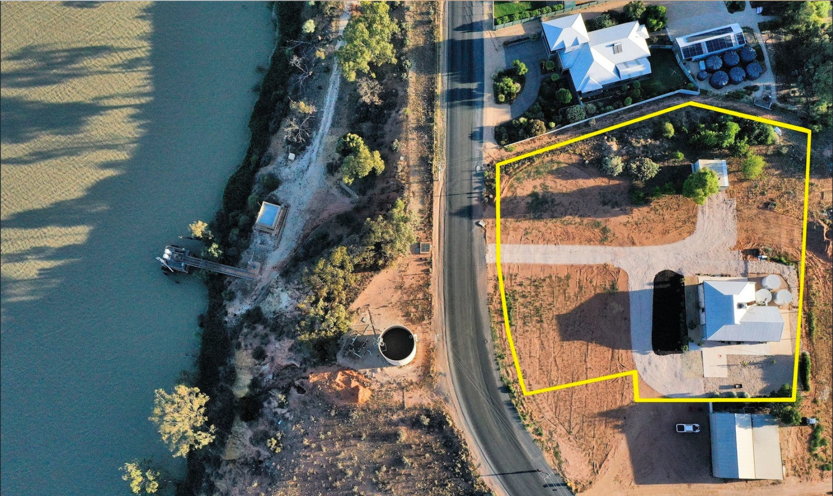 421 Riverview Drive, Berri For Sale by Farmbuy.com - image 1