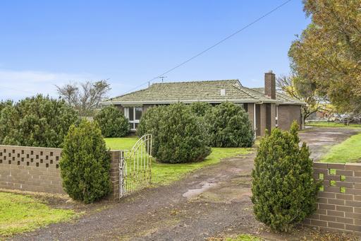 Farm For Sale - VIC - Derrinallum - 3325 - Generous Family Home in a Peaceful Rural Setting 