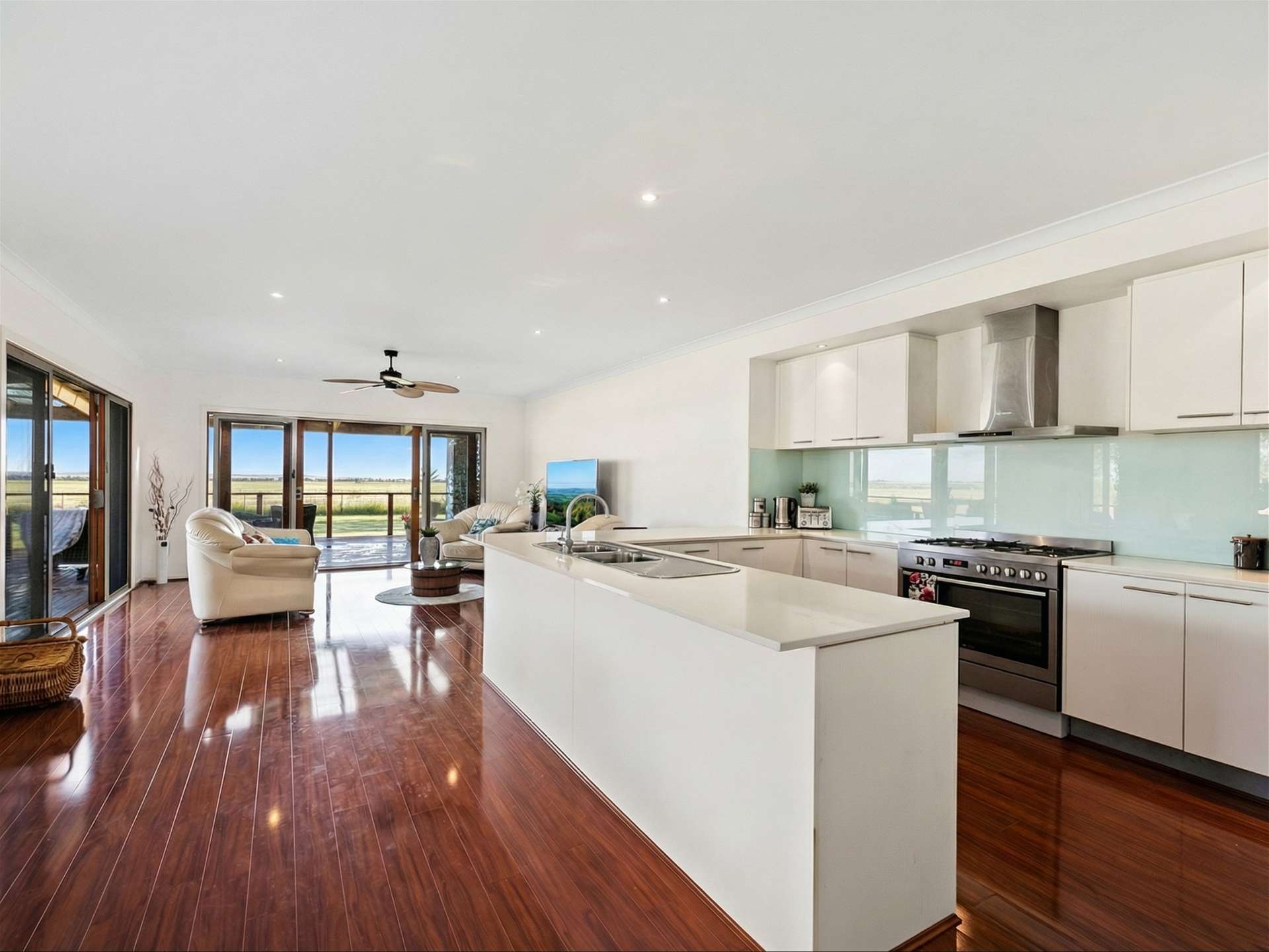 70 Davies Road West, Sandy Point For Sale by Farmbuy.com - image 7
