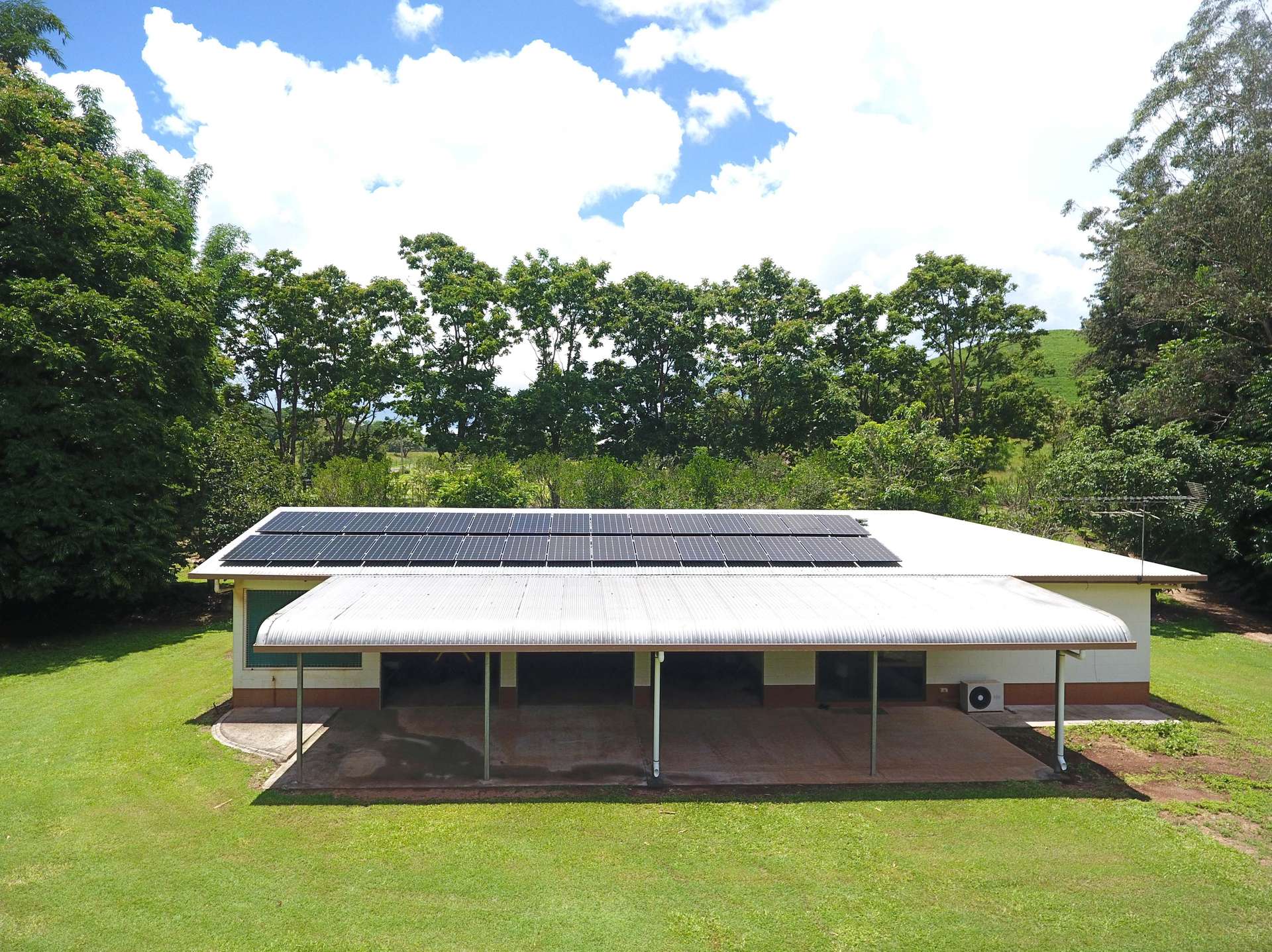 8622 Kennedy Highway, Atherton For Sale by Farmbuy.com - image 2