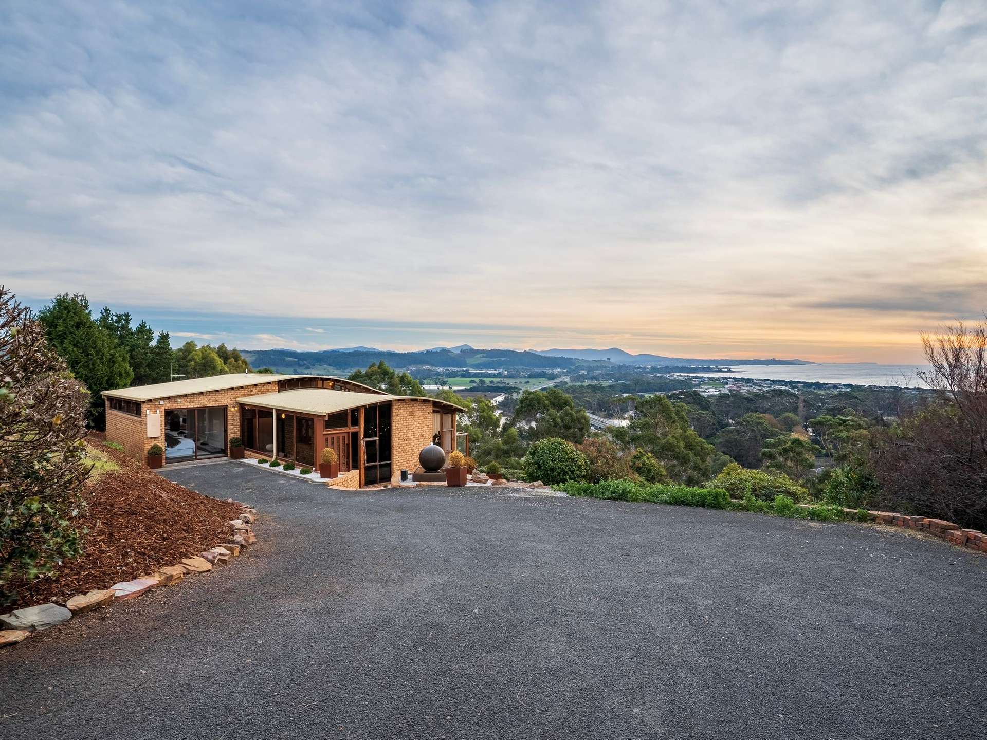 30 Braddons Lookout Road, Leith For Sale by Farmbuy.com - image 2