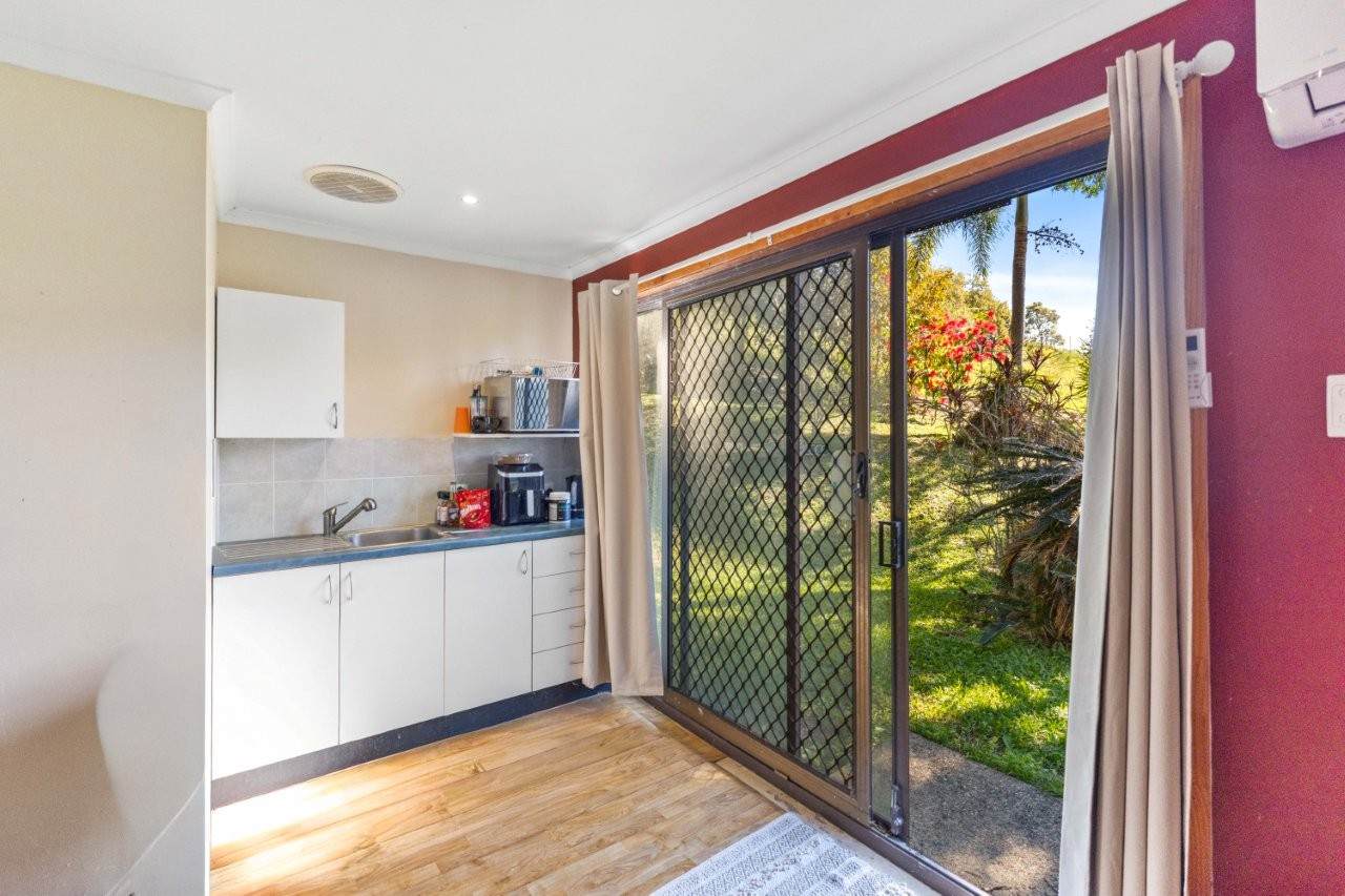69 Calumet Road, Goomboorian For Sale by Farmbuy.com - image 17