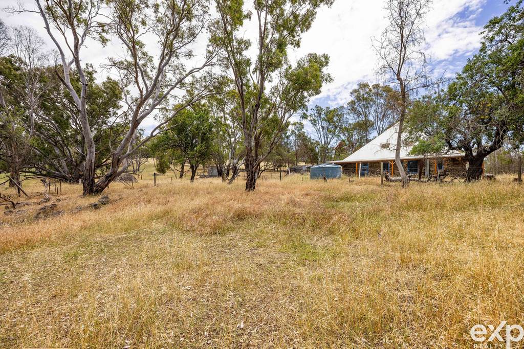 219 Sugar Loaf Hill Road, Mount McKenzie SA 5353