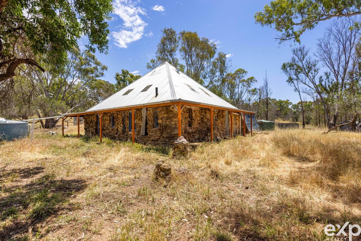 219 Sugar Loaf Hill Road, Mount McKenzie For Sale by Farmbuy.com - image 17
