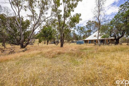 219 Sugar Loaf Hill Road, Mount McKenzie SA 5353