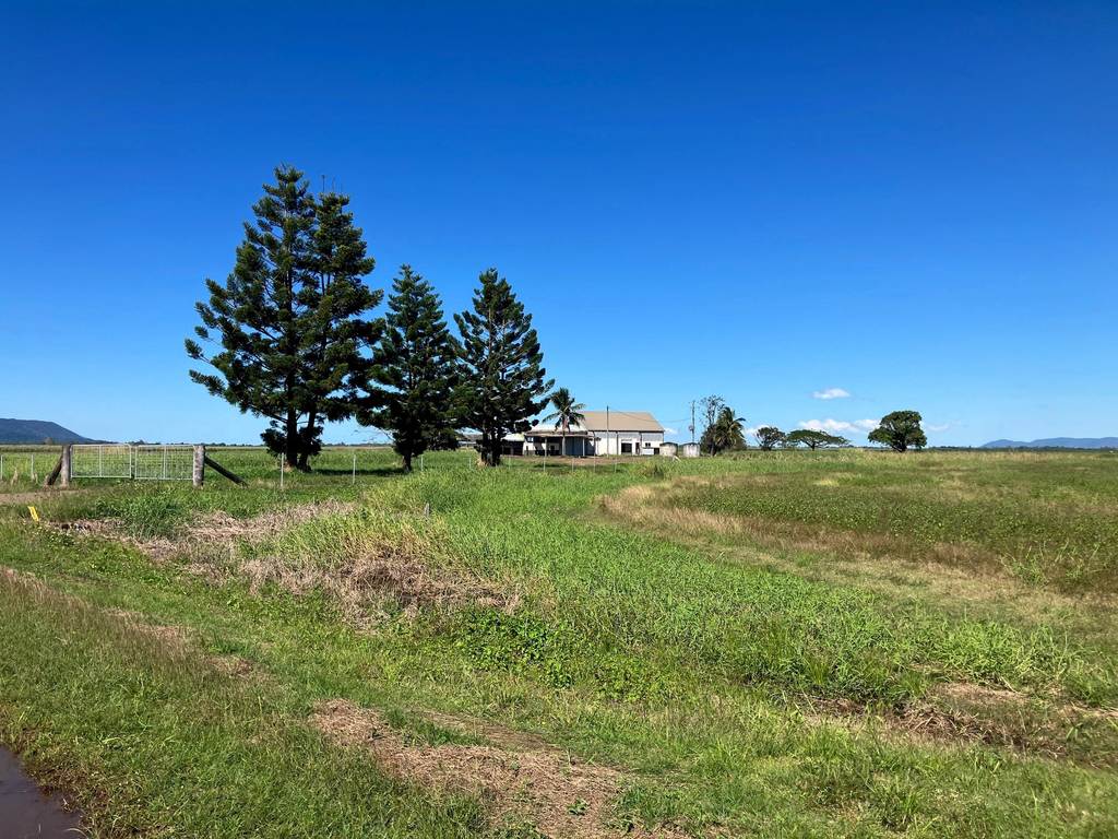 74 Gray Road, Glen Isla QLD 4800