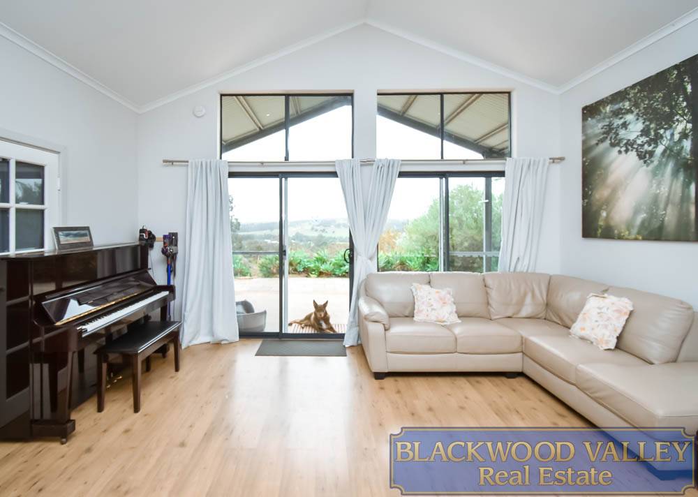 421 Brown Seymour Road, Boyup Brook For Sale by Farmbuy.com - image 5