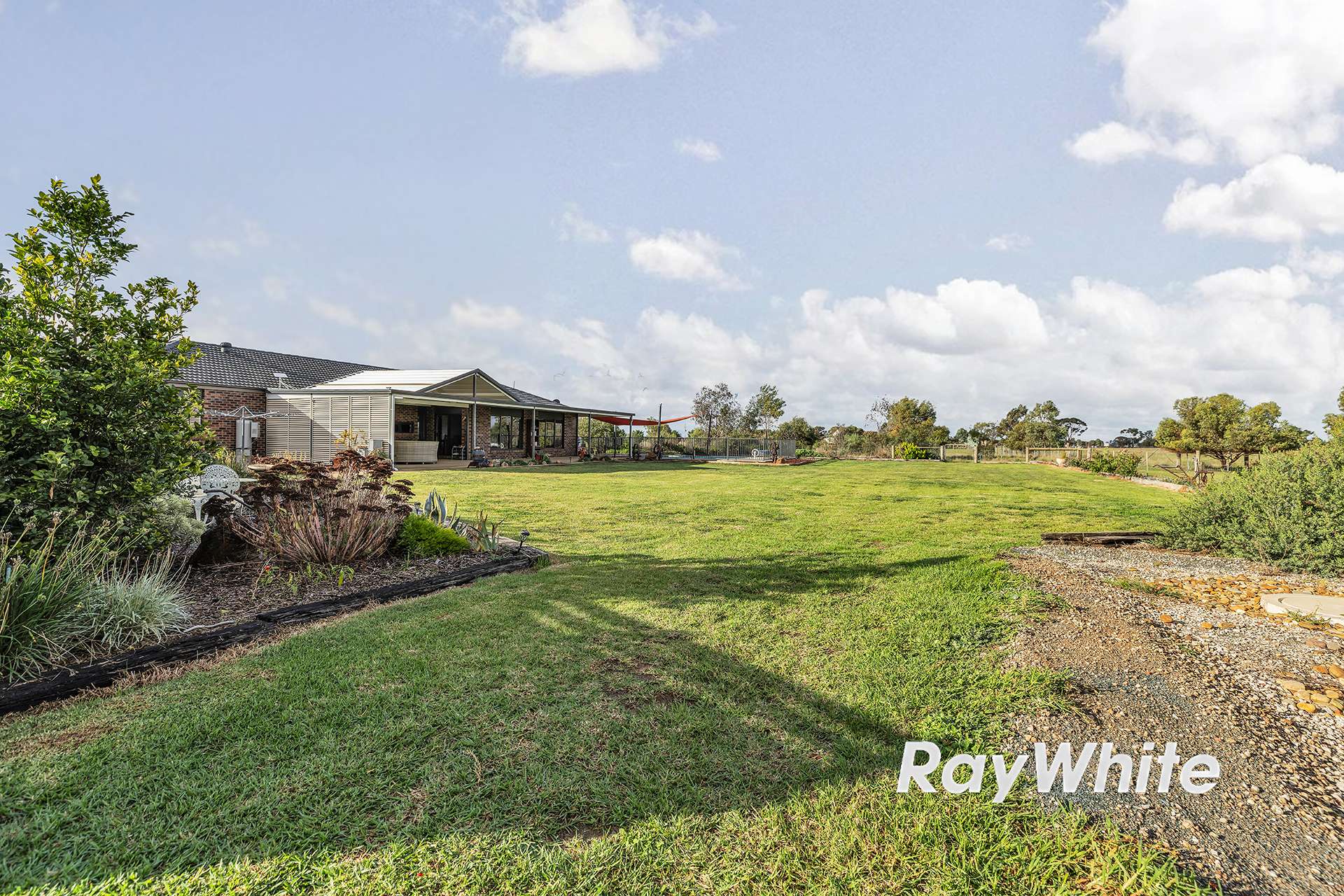 715 Echuca West School Road, Echuca West For Sale by Farmbuy.com - image 27