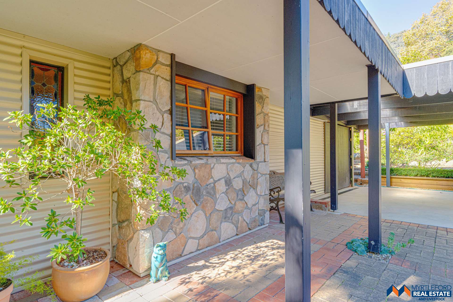 7 Panorama Drive, Myrtleford For Sale by Farmbuy.com - image 6