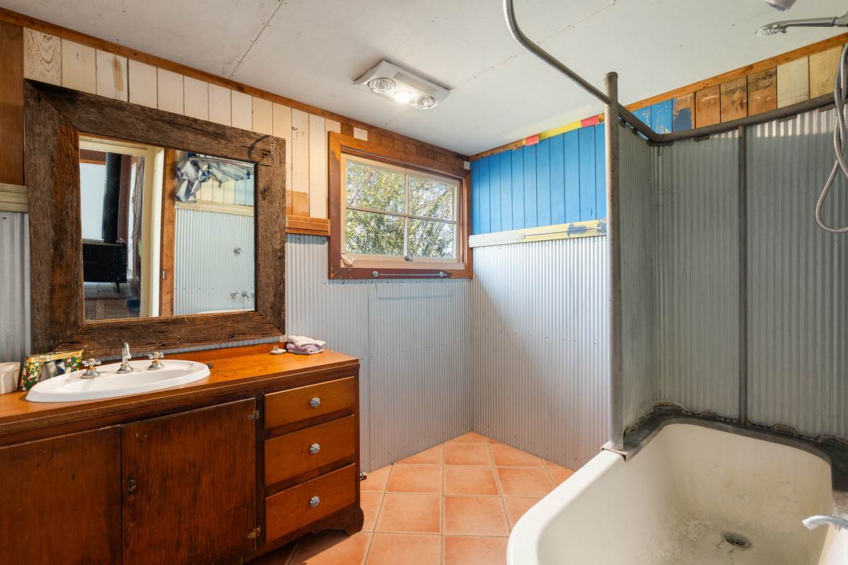 15687 New England Highway, Nevilton For Sale by Farmbuy.com - image 11