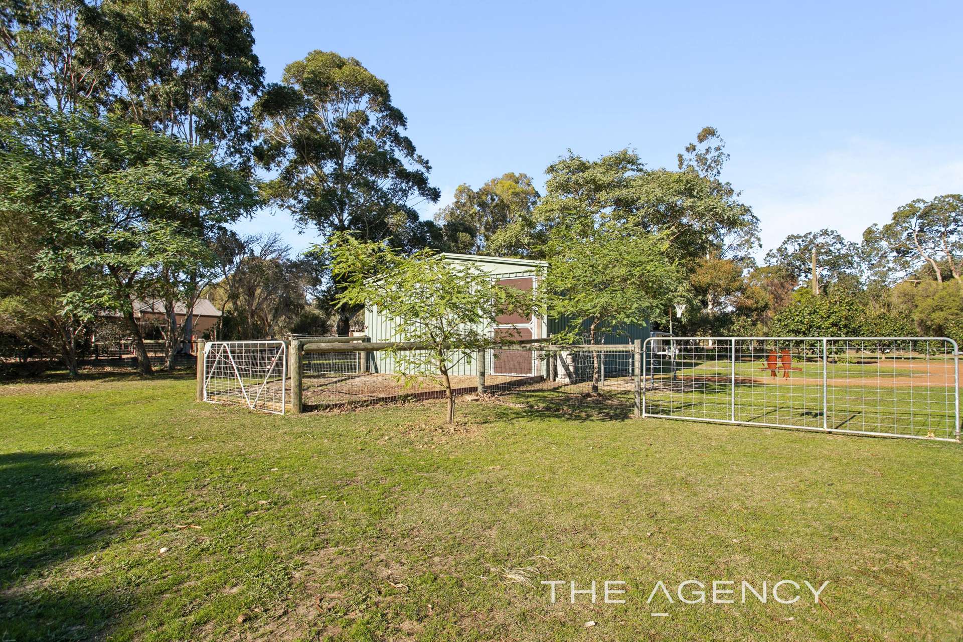 460 Fyfe Street, Helena Valley For Sale by Farmbuy.com - image 24