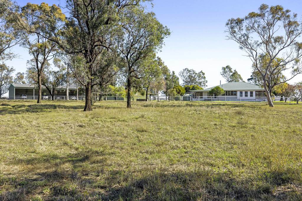 26 Strand Road, Cambooya QLD 4358