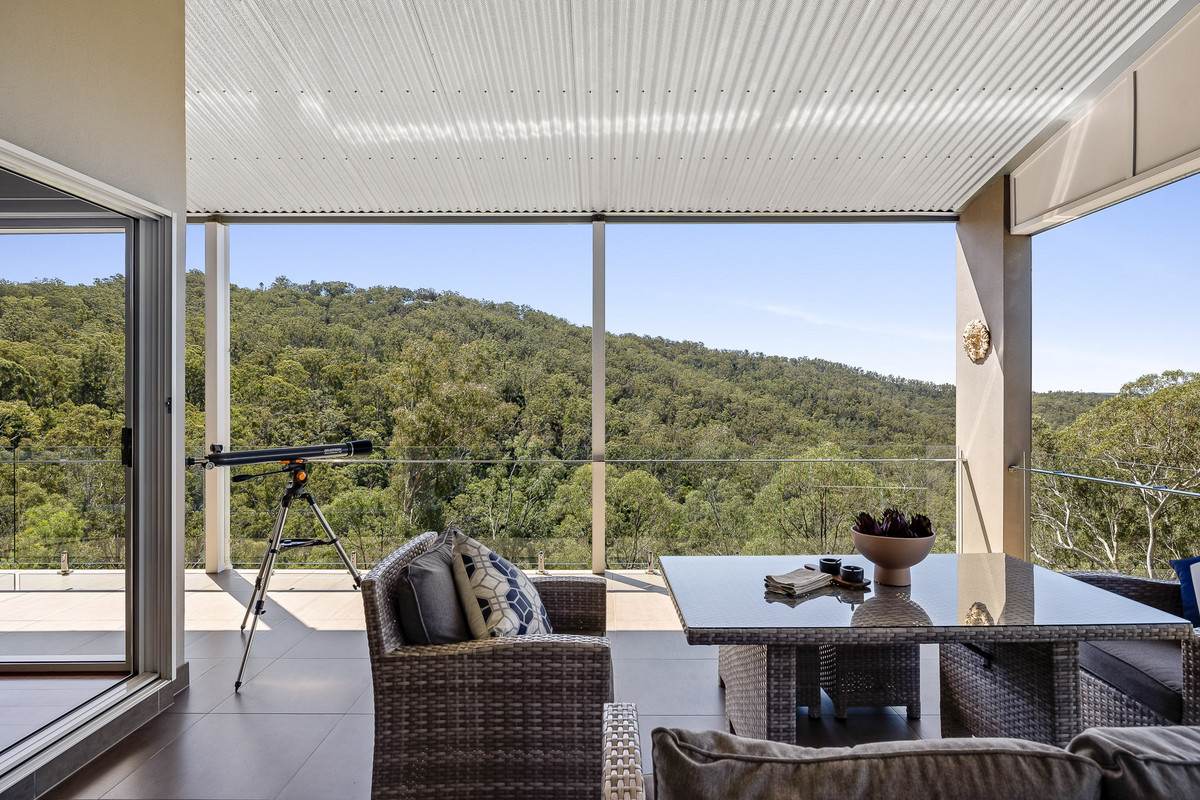 96-102 Flagstone Creek Road, Middle Ridge For Sale by Farmbuy.com - image 1
