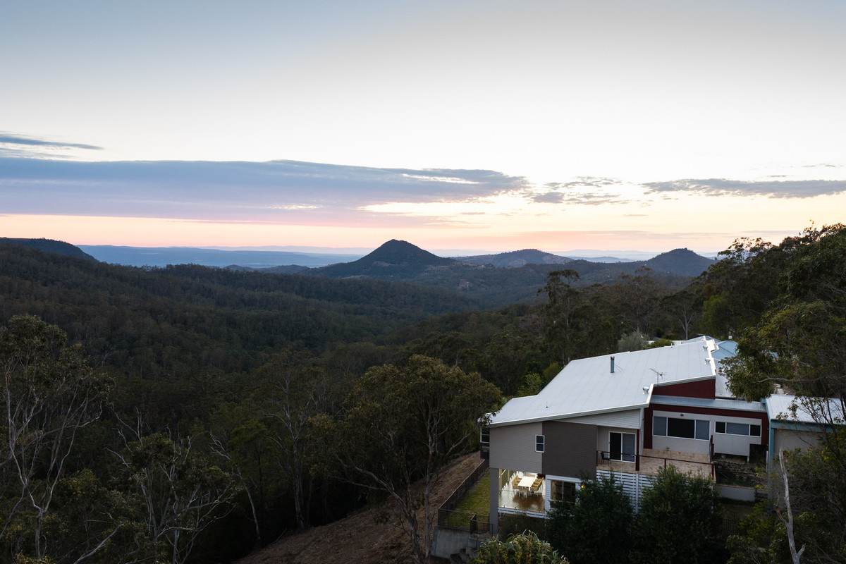 96-102 Flagstone Creek Road, Middle Ridge For Sale by Farmbuy.com - image 2