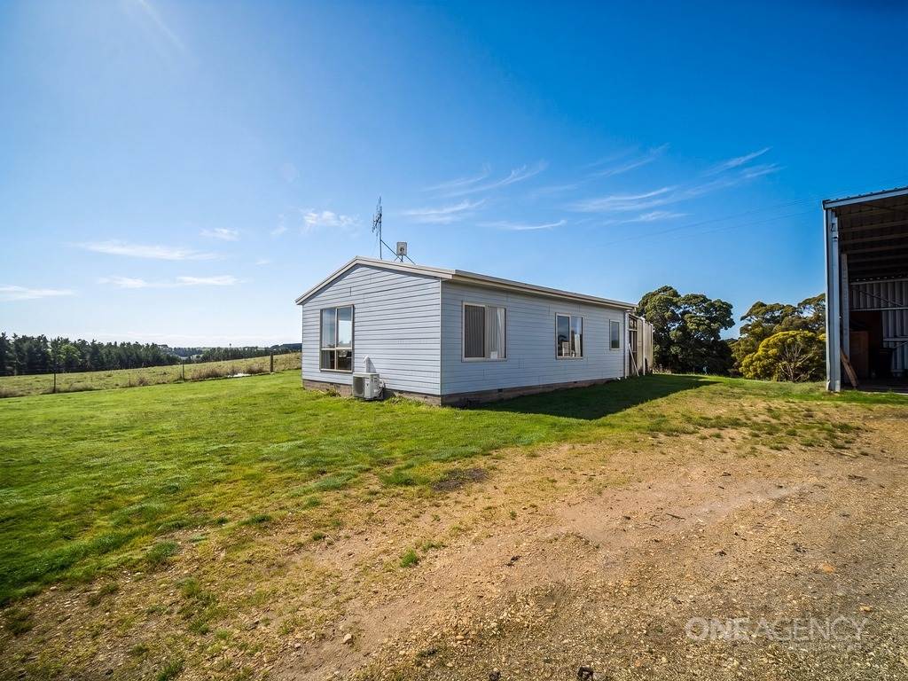 211 West Calder Road, Calder For Sale by Farmbuy.com - image 4