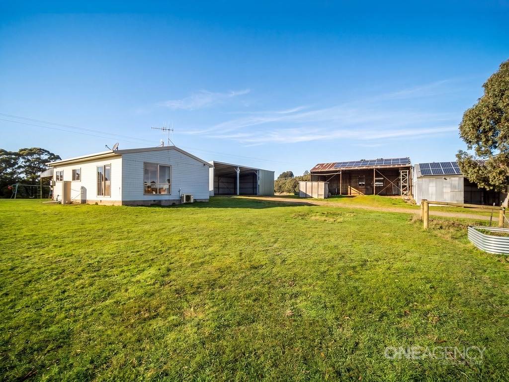 211 West Calder Road, Calder For Sale by Farmbuy.com - image 3