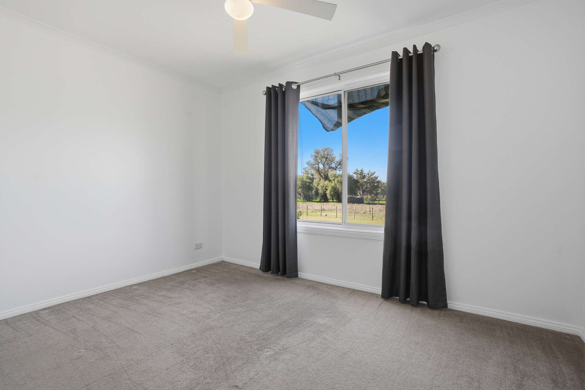 6 Rosamel Lane, Manildra For Sale by Farmbuy.com - image 11