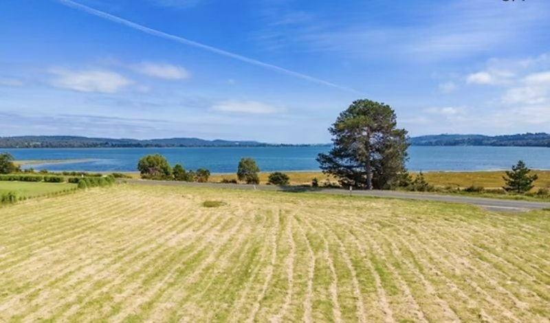 996 Windermere Road, Swan Bay For Sale by Farmbuy.com - image 2