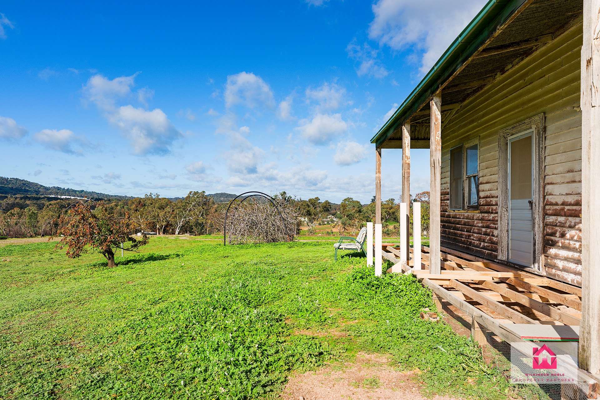 2 Twyford Street, Harcourt For Sale by Farmbuy.com - image 8