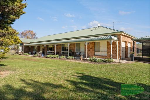 Farm For Sale - NSW - Perthville - 2795 - "The Willows"
Productive Flats With Water Licence 