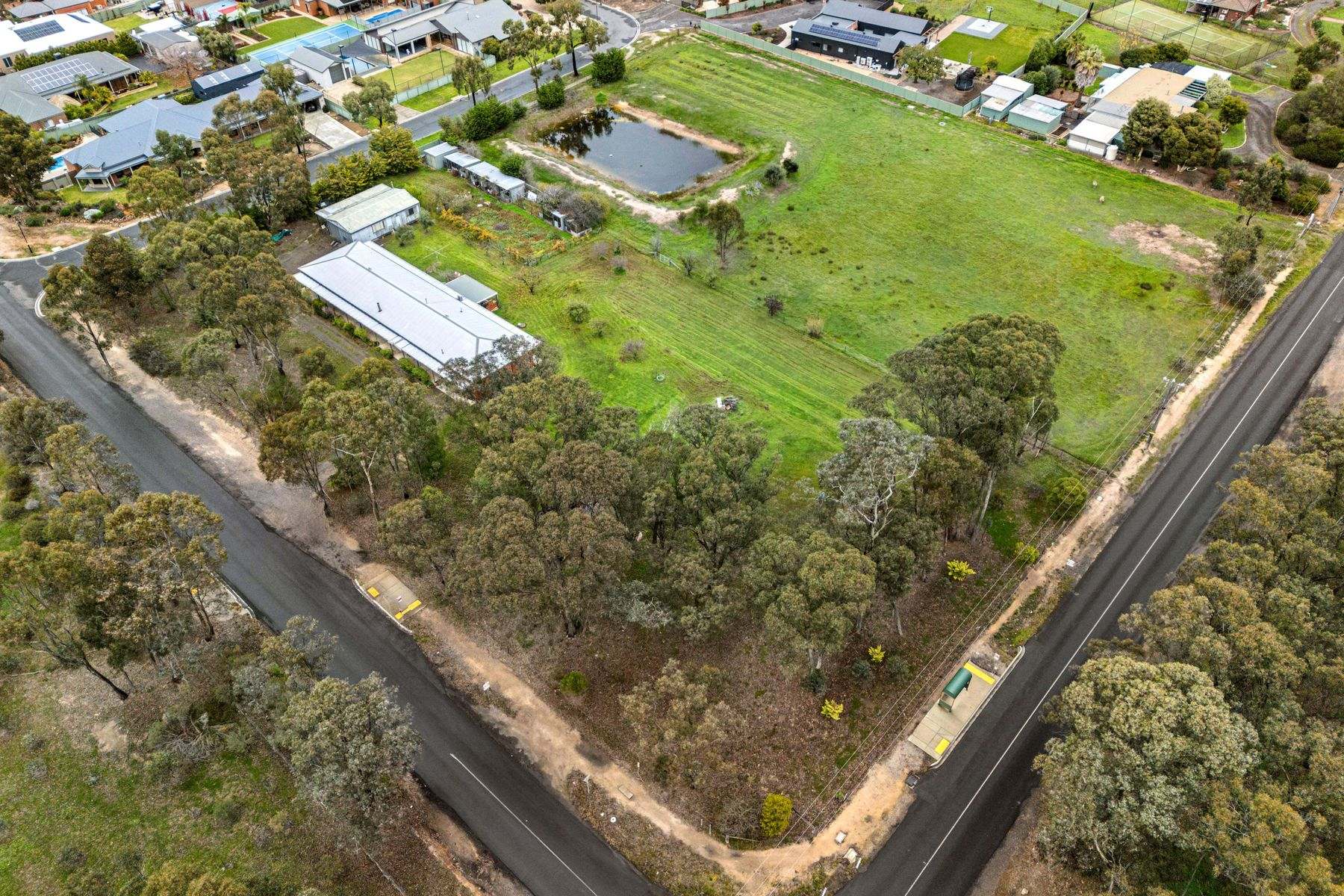 2 Braeside Drive, Junortoun For Sale by Farmbuy.com - image 3