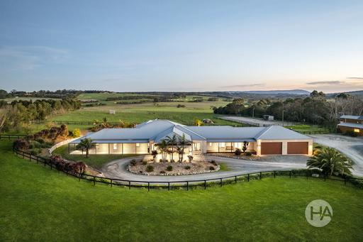 Farm For Sale - VIC - Moorooduc - 3933 - Grand Equine Estate with Dual Living on 10.5 Acres 