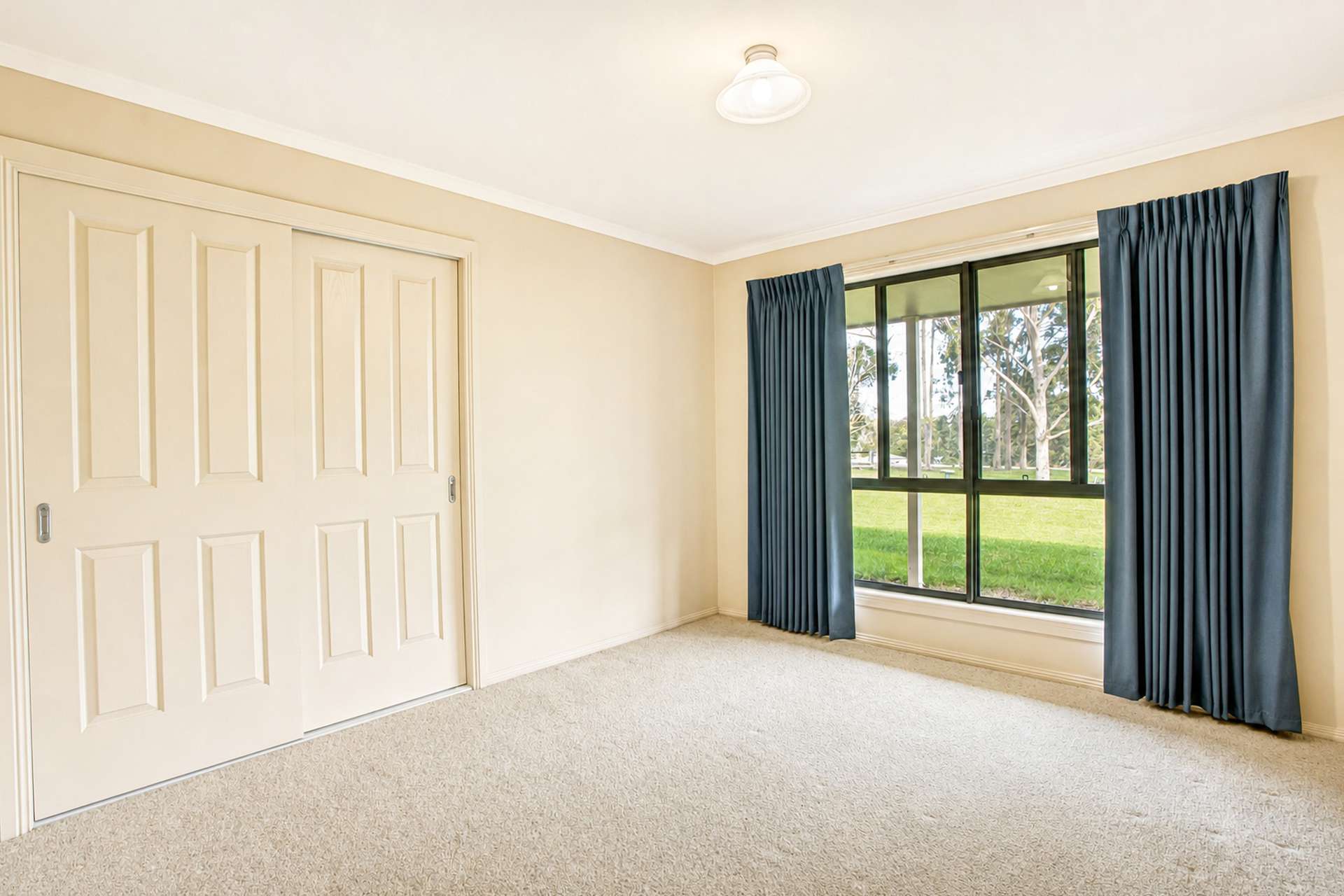 19 Lorimer Road, Naracoorte For Sale by Farmbuy.com - image 9