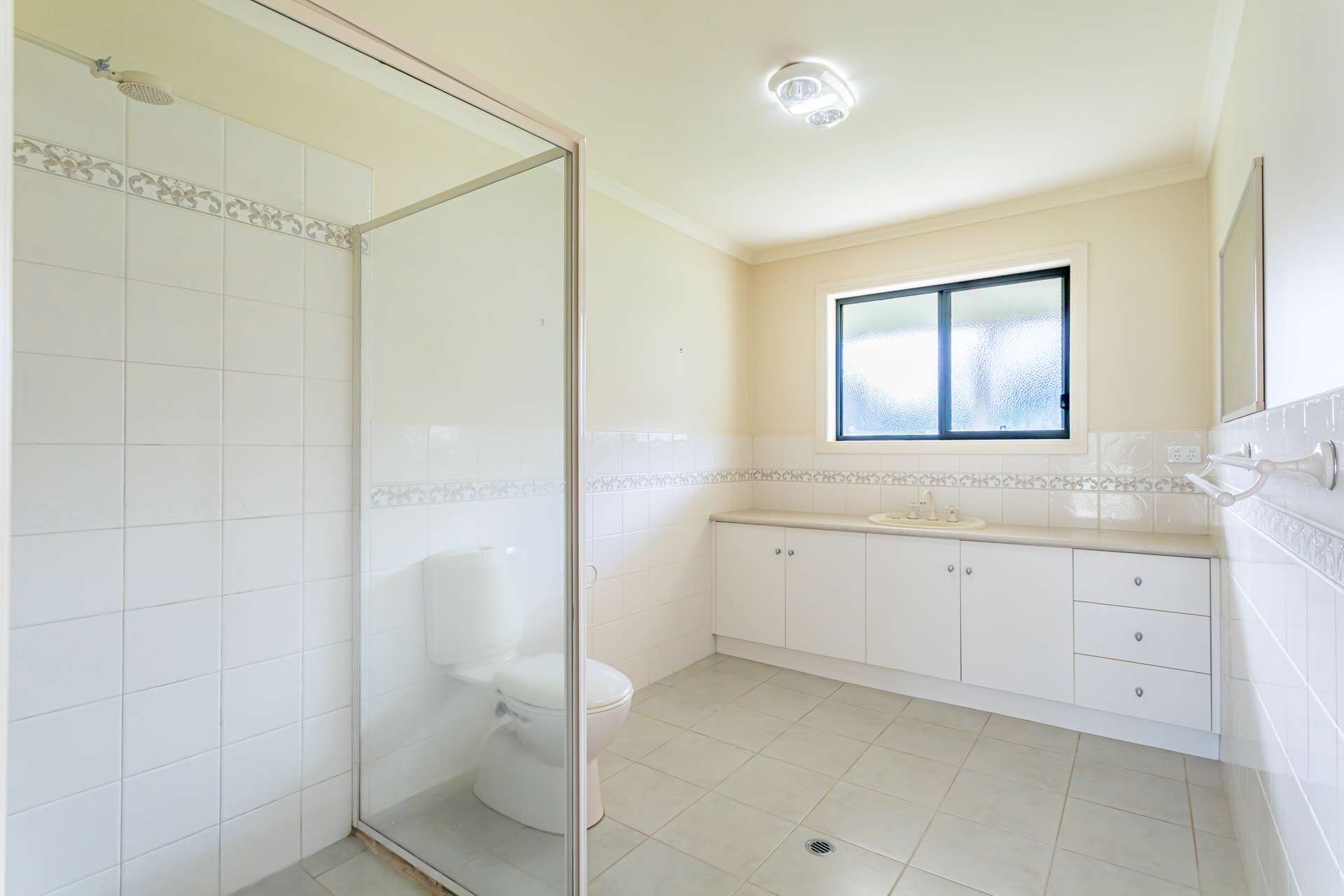 19 Lorimer Road, Naracoorte For Sale by Farmbuy.com - image 11
