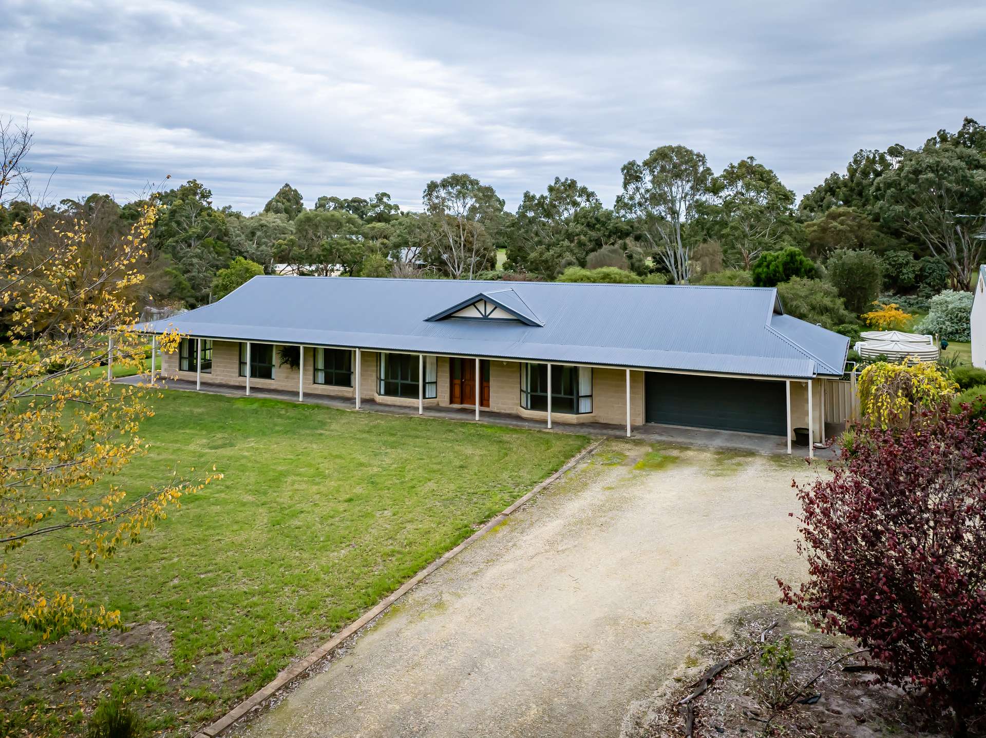 19 Lorimer Road, Naracoorte For Sale by Farmbuy.com - image 1
