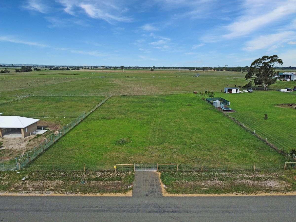 36 Hawkins Crescent, Lindenow South For Sale by Farmbuy.com - image 2