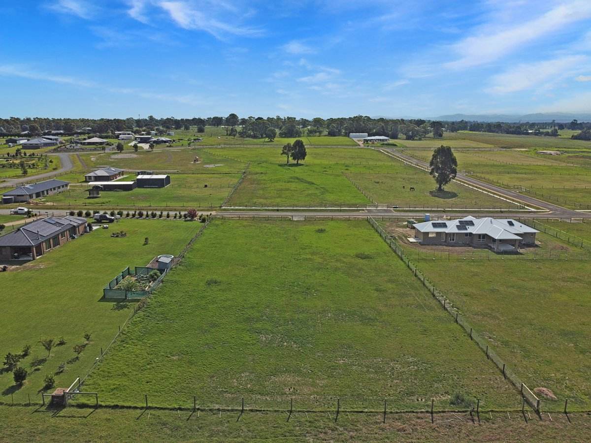 36 Hawkins Crescent, Lindenow South For Sale by Farmbuy.com - image 1