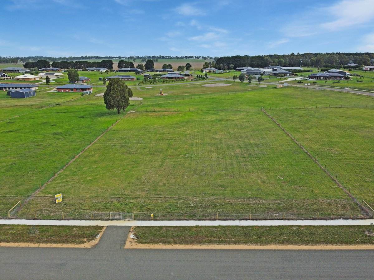 47 Hawkins Crescent, Lindenow South For Sale by Farmbuy.com - image 2