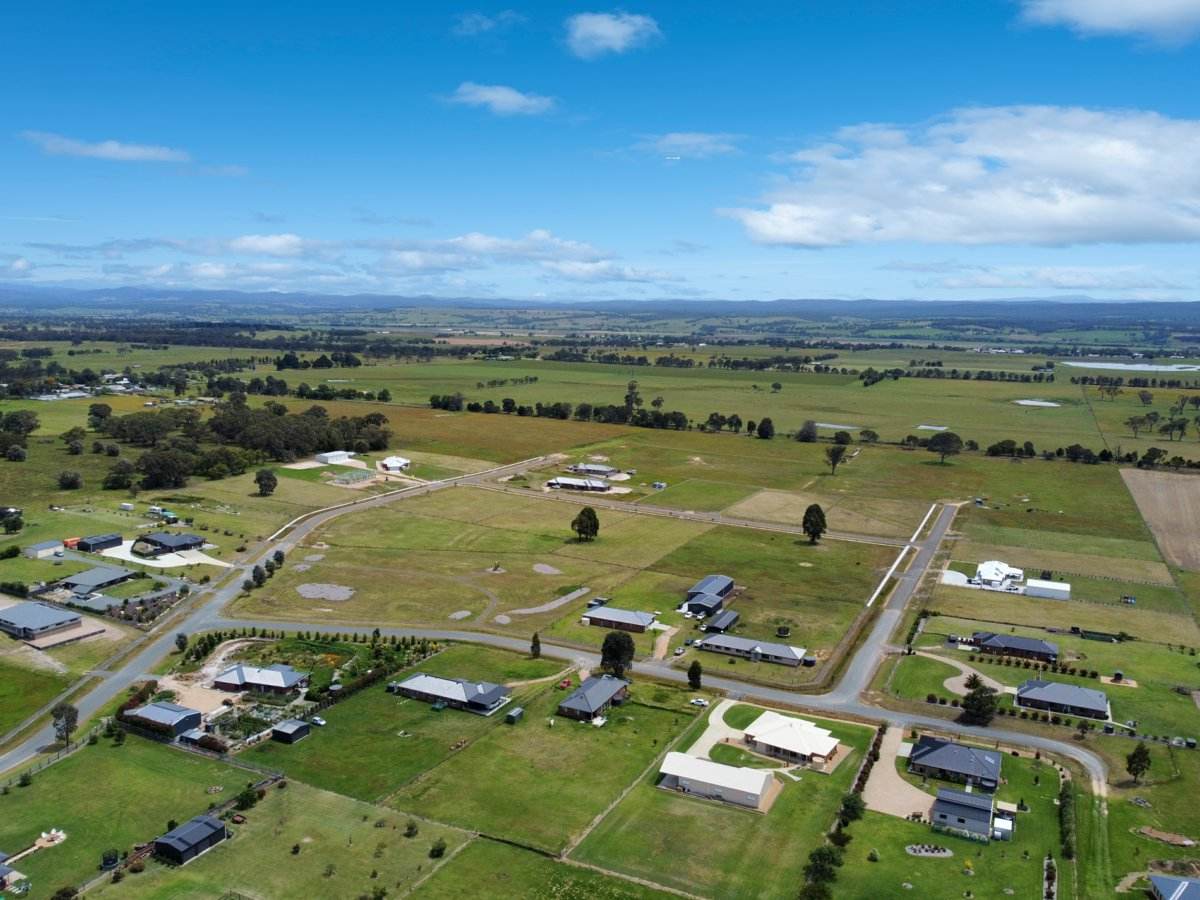 35 Hawkins Crescent, Lindenow South For Sale by Farmbuy.com - image 4