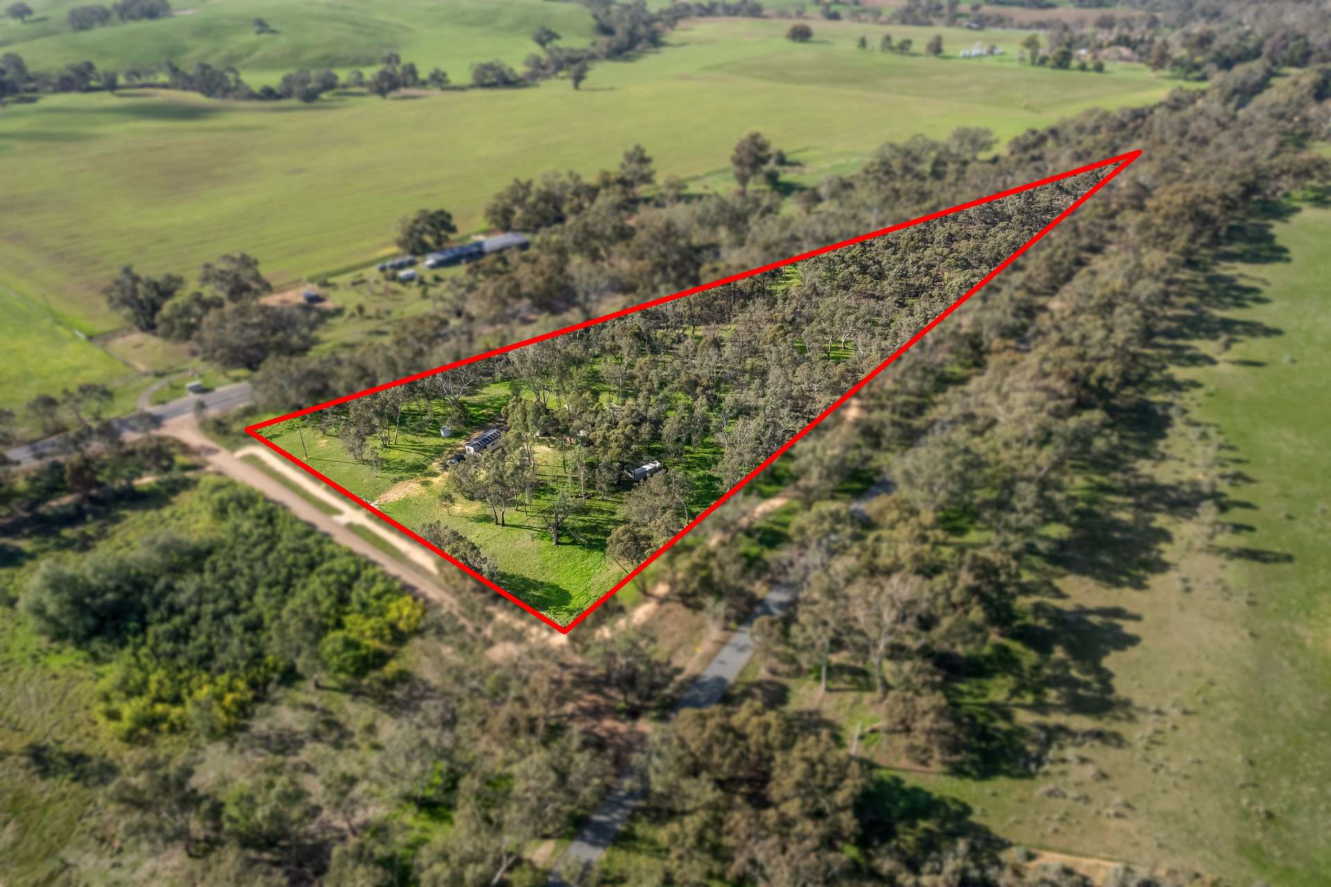 7 Derrinal Station Lane, Heathcote For Sale by Farmbuy.com - image 11