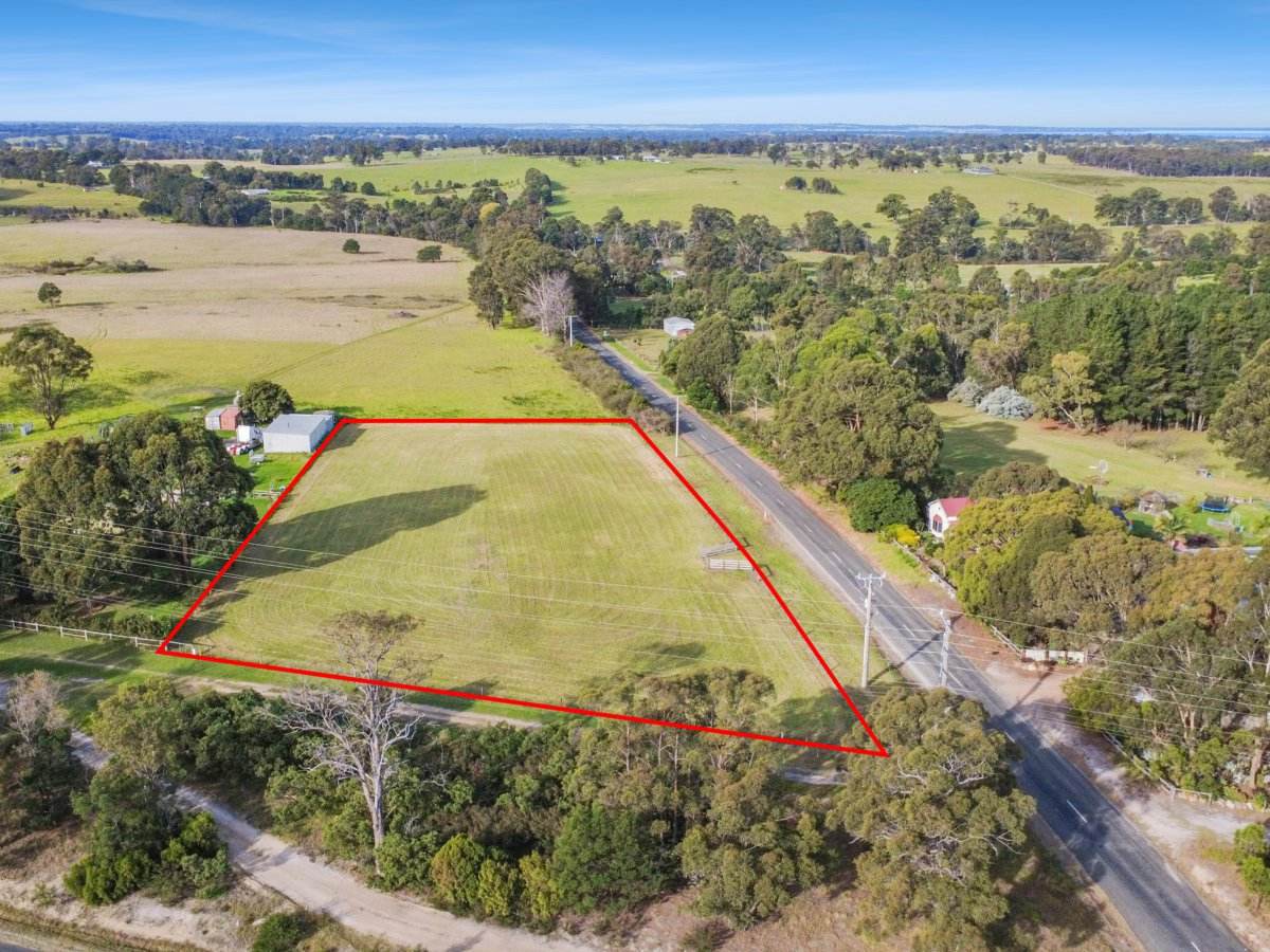 5 McNamaras Road, Sarsfield For Sale by Farmbuy.com - image 2
