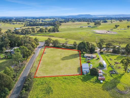 Farm For Sale - VIC - Sarsfield - 3875 - RURAL LIFESTYLE ON THE EDGE OF TOWN 