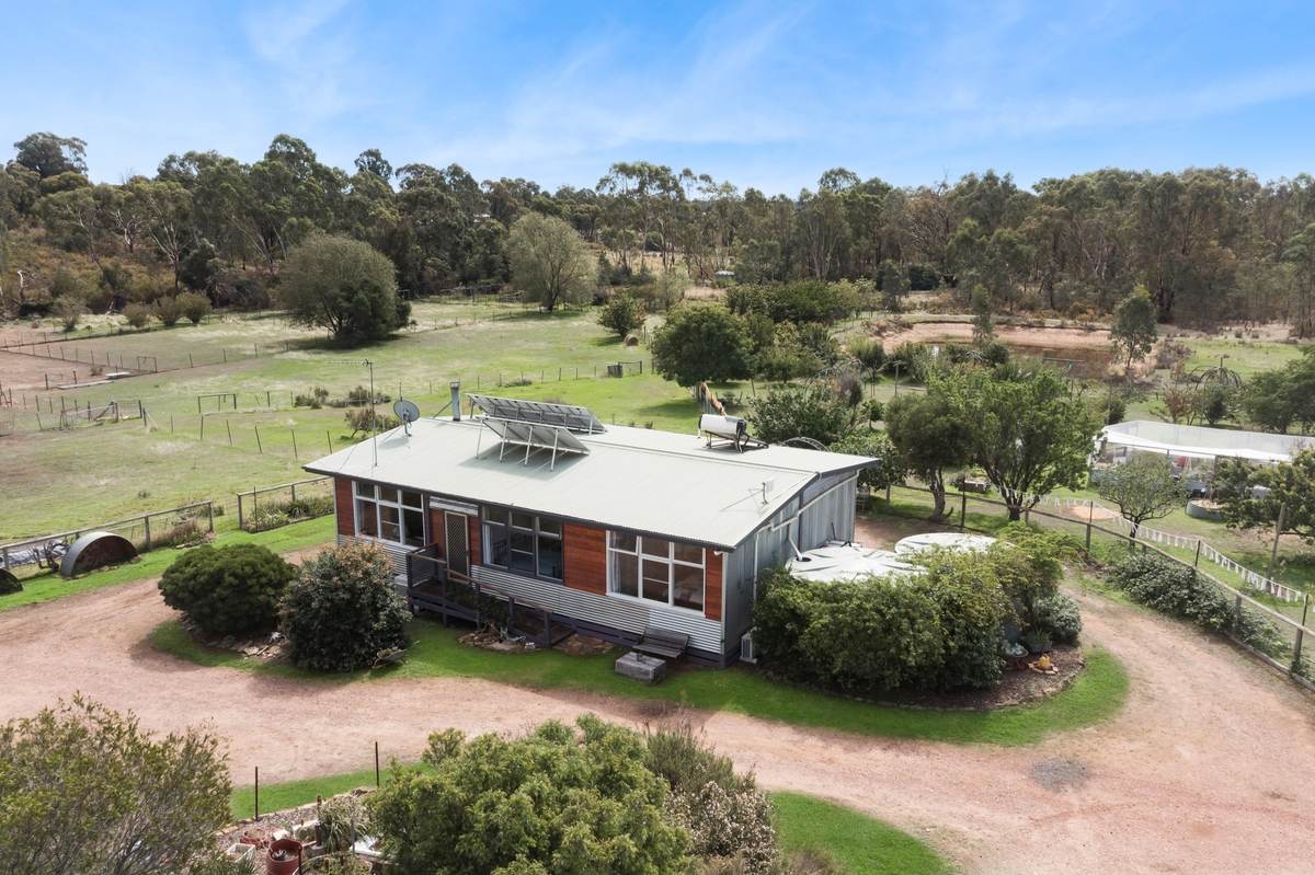 11 Long Court, Ladys Pass Sold by Farmbuy.com - image 1