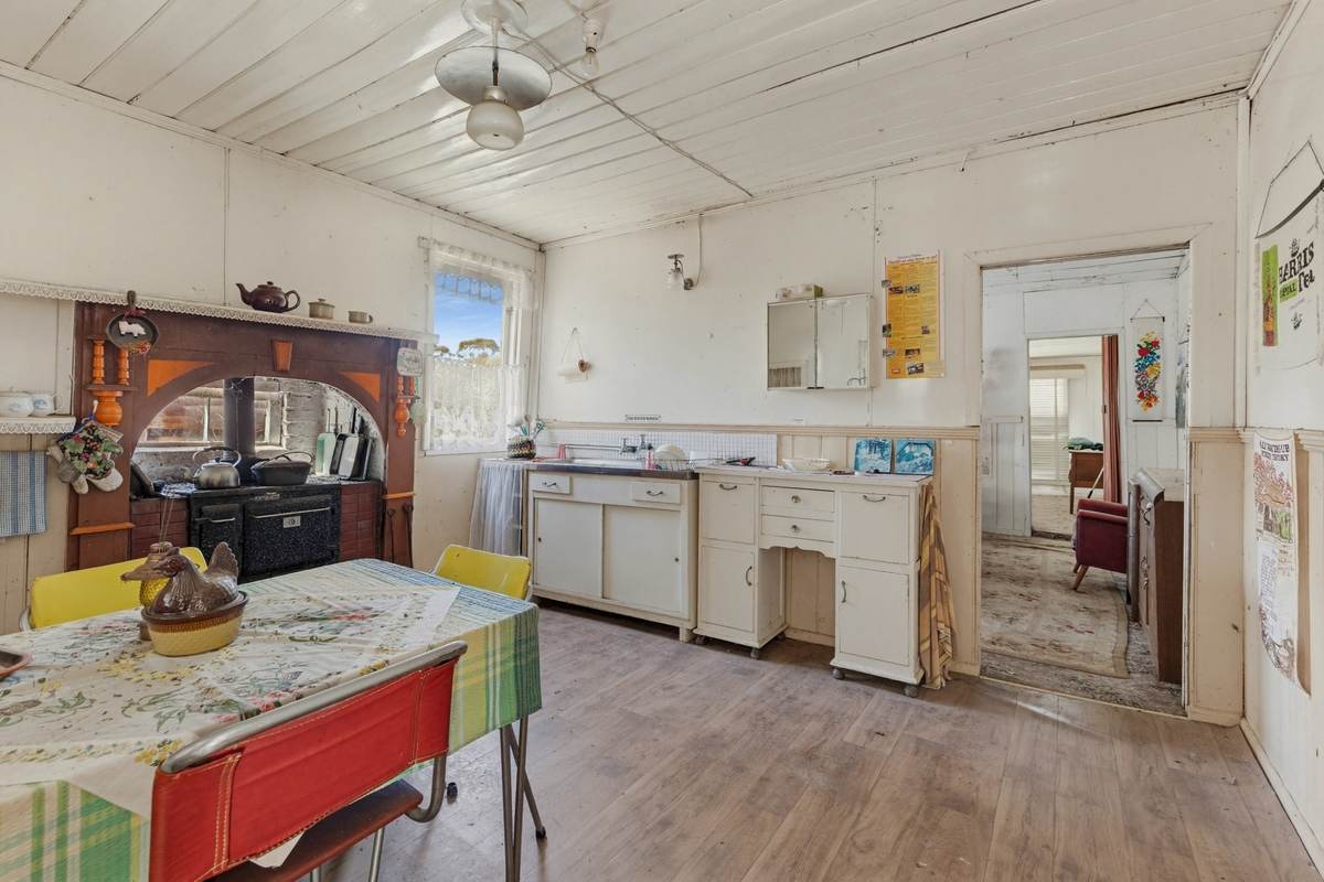 112 McKee Lane, Redcastle For Sale by Farmbuy.com - image 4
