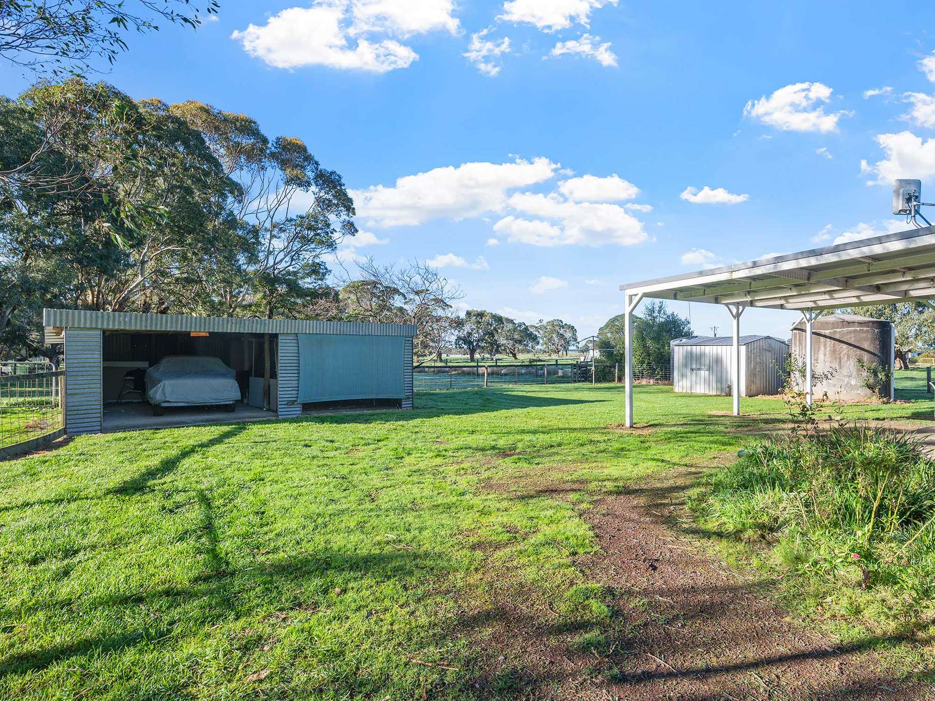 856 Koroit-Woolsthorpe Road, Woolsthorpe For Sale by Farmbuy.com - image 17