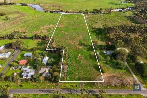 Farm For Sale - VIC - Cressy - 3322 - Lifestyle, Space & Development Potential... 