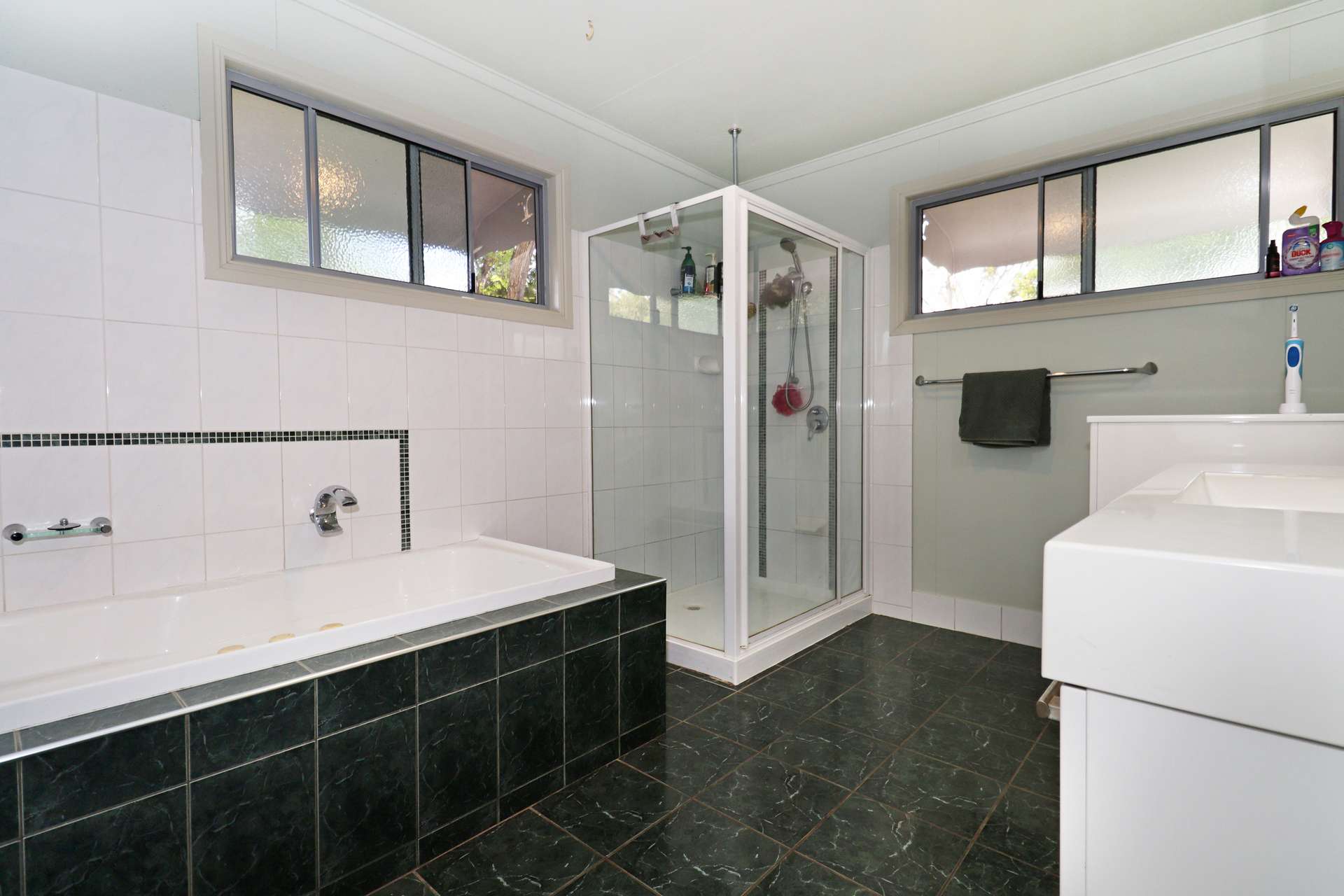 26 Calvale Road, Biloela For Sale by Farmbuy.com - image 11