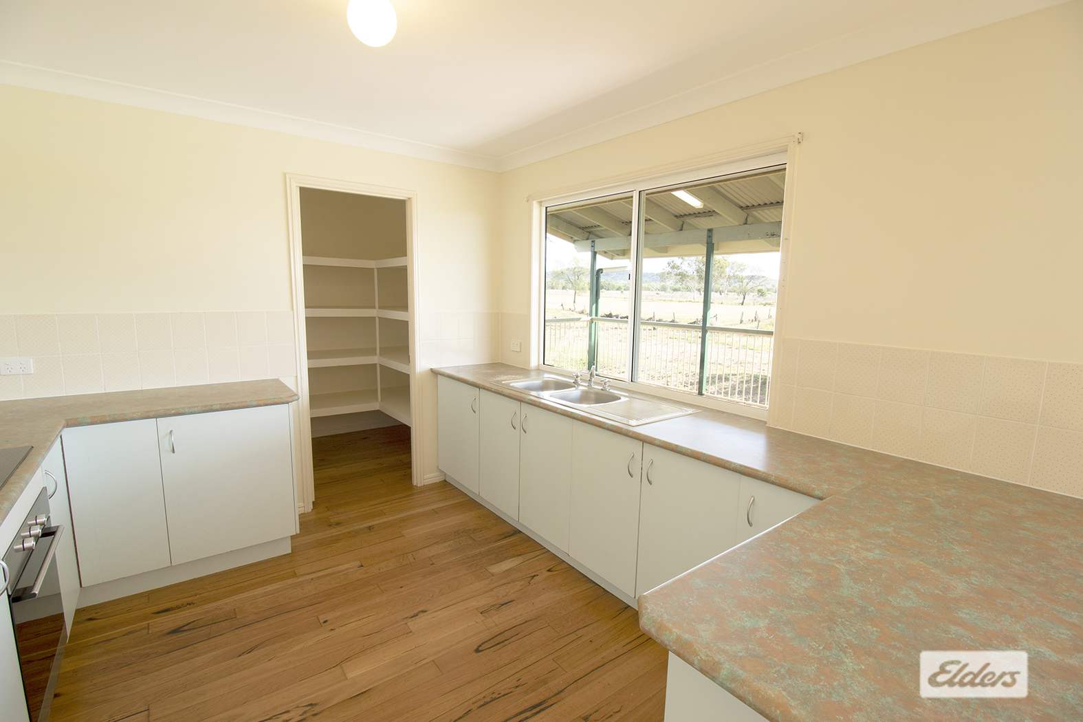 16 Old Mulgowie Road, Laidley South For Sale by Farmbuy.com - image 4