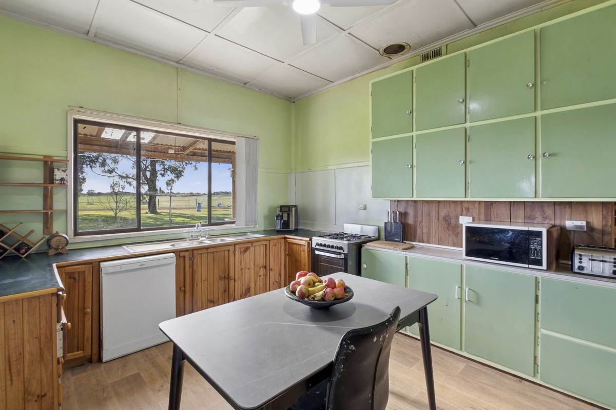 1840 Corangamite Lake Road, Dreeite For Sale by Farmbuy.com - image 18