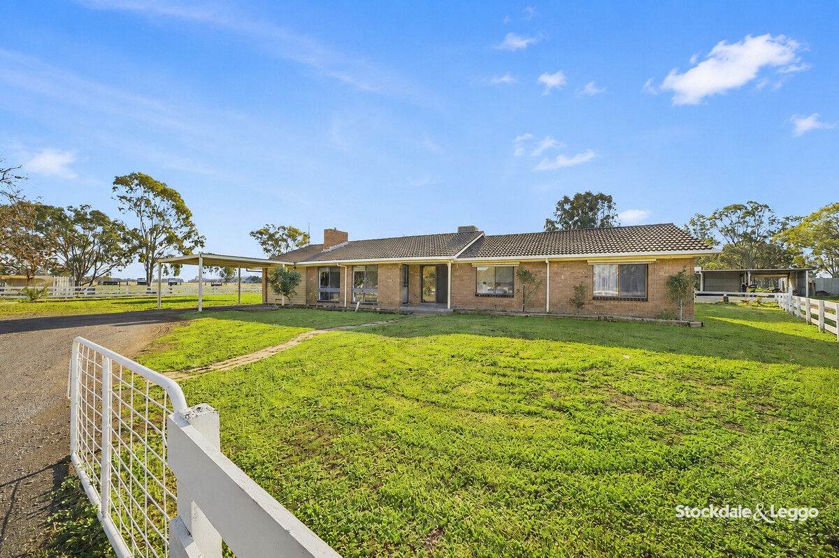 785 Bells Road, Caniambo For Sale by Farmbuy.com - image 4