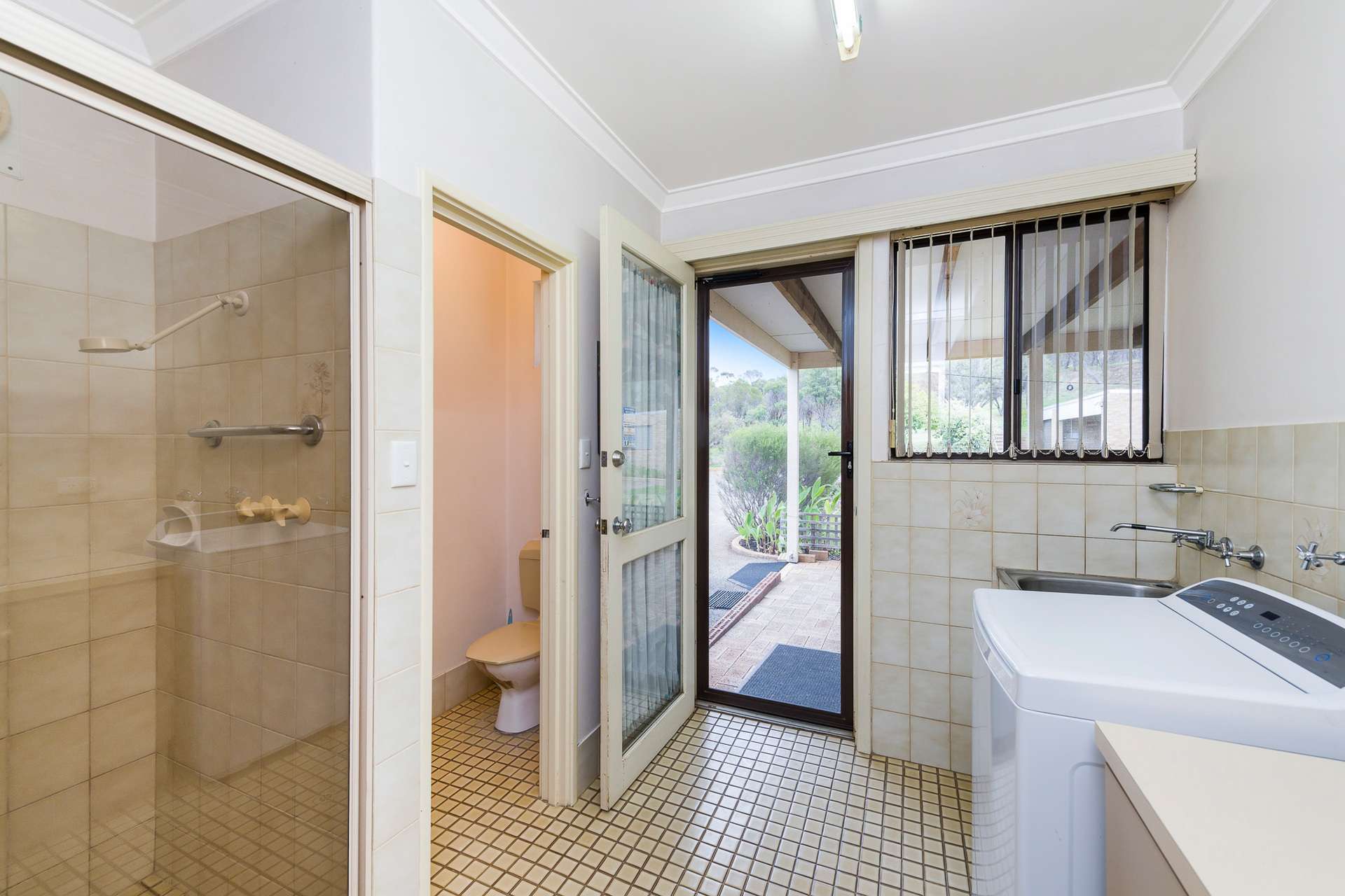 12 Purkiss Drive, Northam For Sale by Farmbuy.com - image 21