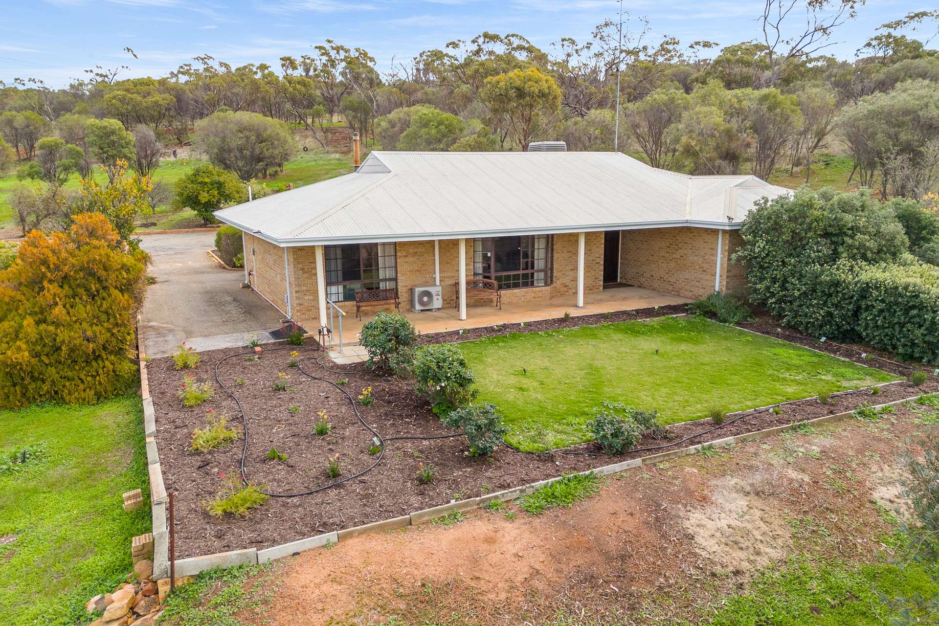 12 Purkiss Drive, Northam For Sale by Farmbuy.com - image 2